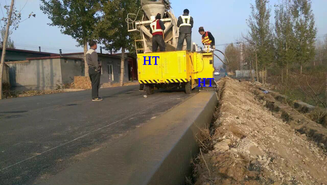 Concrere Kerb Making Machine